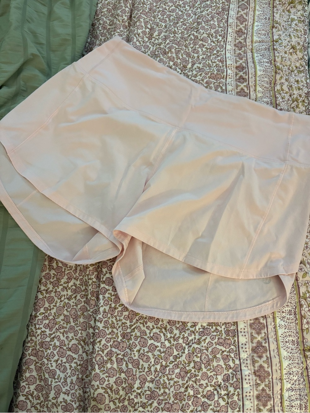 Lululemon light pink speed up shorts